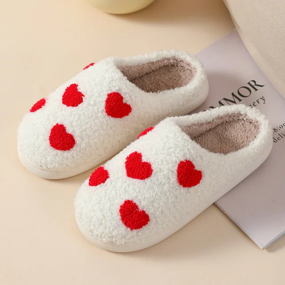 Mochi Mart Heart Slippers - Cosy and stylish heart shaped slippers