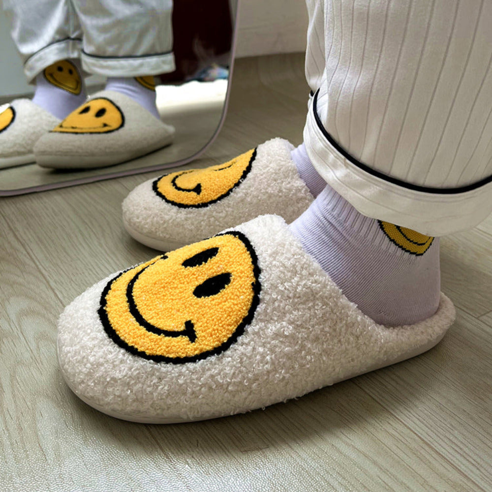 Mochi Mart Retro Smiley Face Slippers